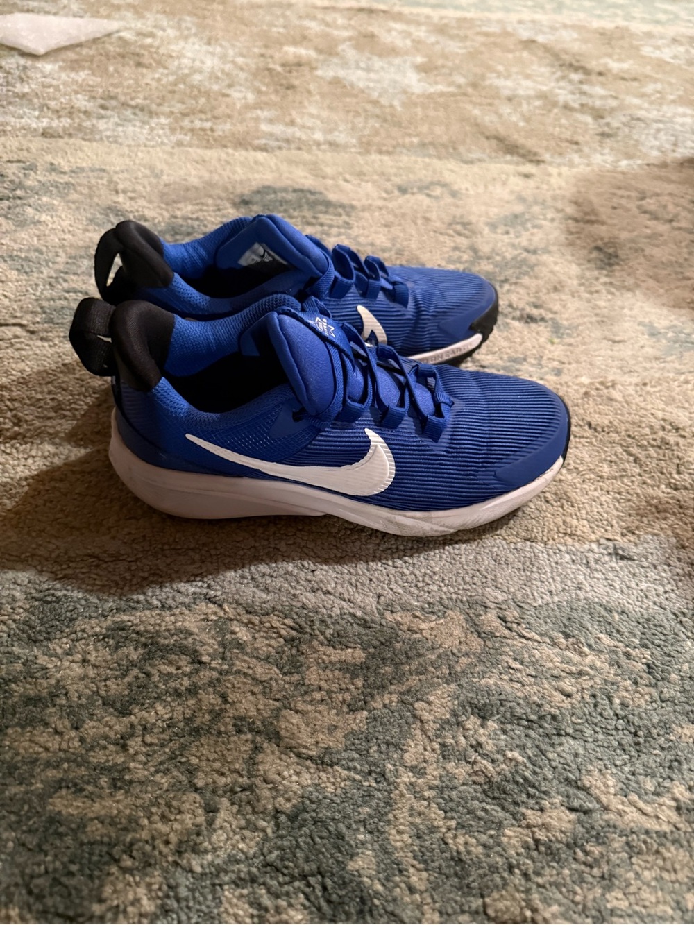 Nike Kids star runner 4 size 2